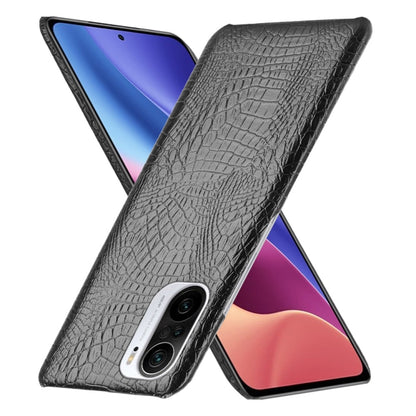 Black crocodile-texture shockproof phone case with raised edge and dual camera cutouts