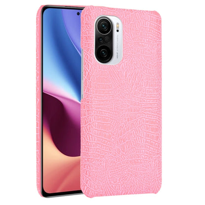 Shockproof crocodile-texture phone case, light pink, with raised camera cutout