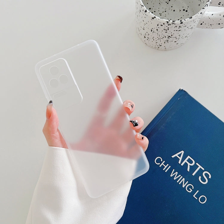 Ultra-thin frosted PP phone case, clear back held in hand