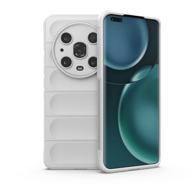 White TPU phone case with circular camera protection and raised device edges