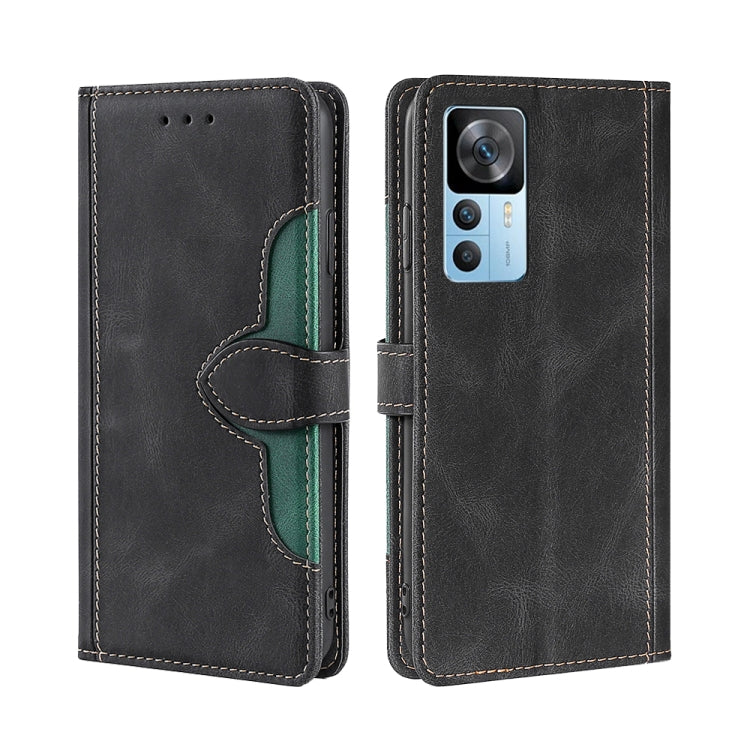 Black leather phone case with magnetic buckle, green accent strap and camera cutout