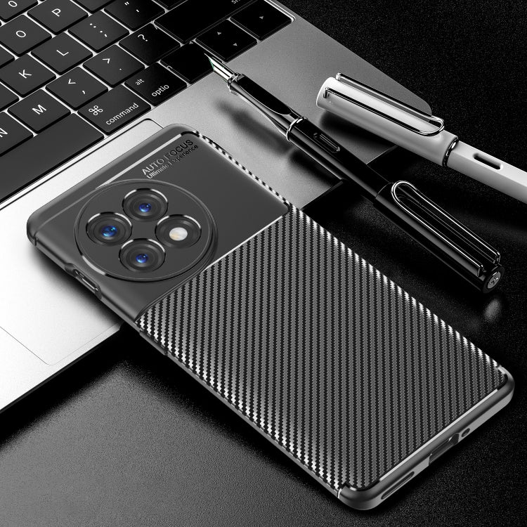 Carbon fiber-texture TPU phone case for OnePlus Ace 2 5G/11R, matte dark back