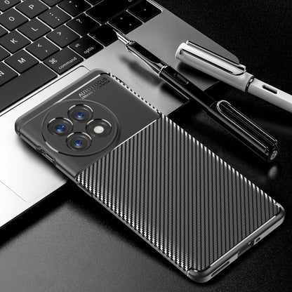 Carbon fiber-texture TPU phone case for OnePlus Ace 2 5G/11R, matte dark back