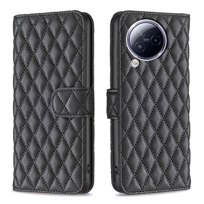 Black diamond-lattice leather wallet flip phone case with camera cutout