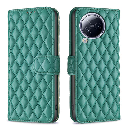 Green diamond-lattice leather wallet flip phone case with magnetic strap and camera cutout