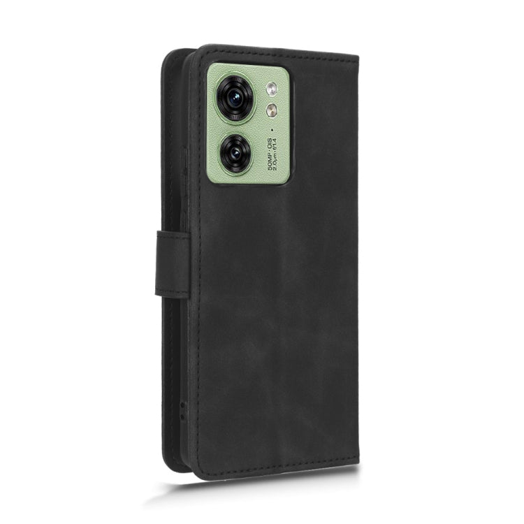Magnetic flip leather phone case for Motorola Edge 40, black with camera cutout