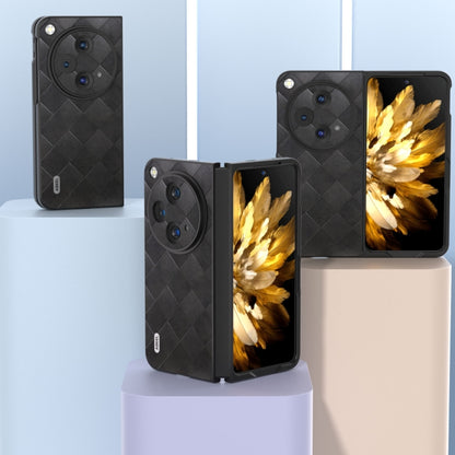 Assorted foldable PU phone cases with plaid-weave texture in black and blue