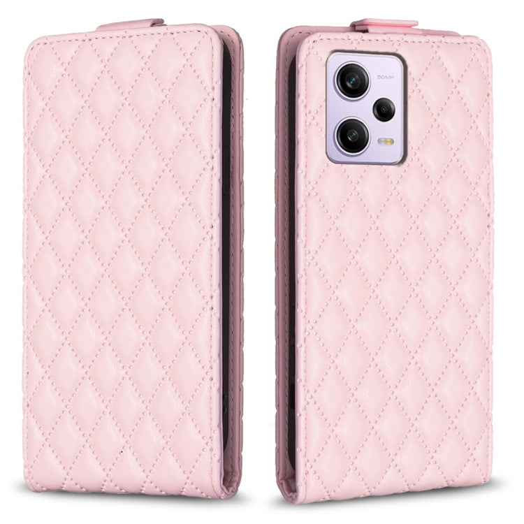 Diamond lattice vertical flip leather phone case in pink, with camera cutout