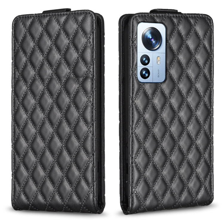 Black diamond lattice vertical flip leather phone case with card slot and camera cutout