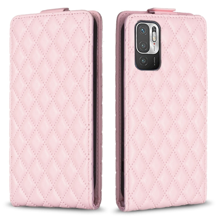 Light pink diamond lattice vertical flip leather phone case, front cover and camera cutout