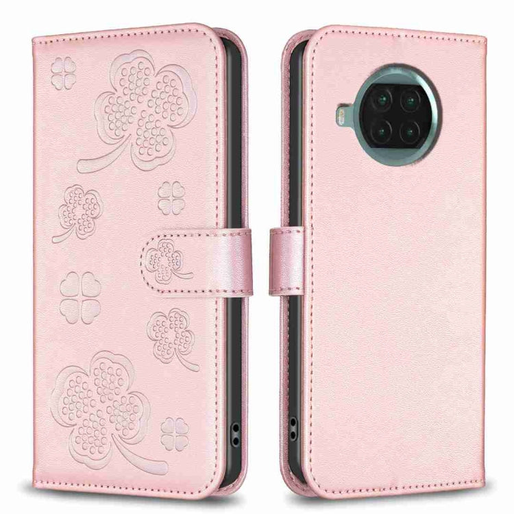 Four-leaf embossed leather phone case with flip strap, light pink