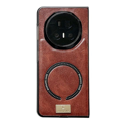 Crazy Horse patterned MagSafe phone case, reddish leather-look with camera cutout and ring