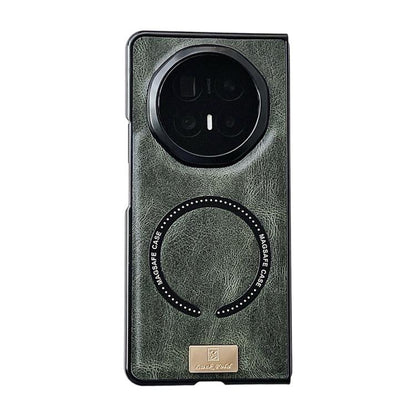 Crazy Horse patterned MagSafe phone case, green leather-look with camera cutout and ring