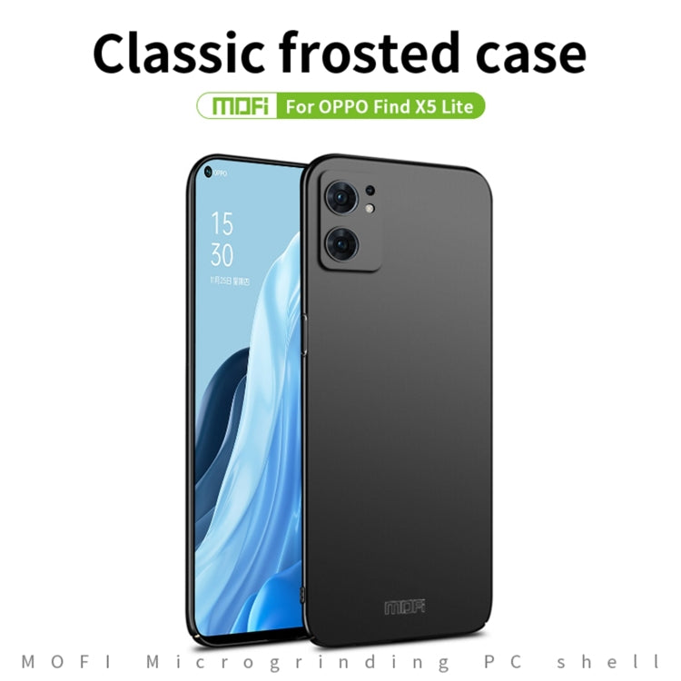 Hard phone case in black and light blue, with camera openings