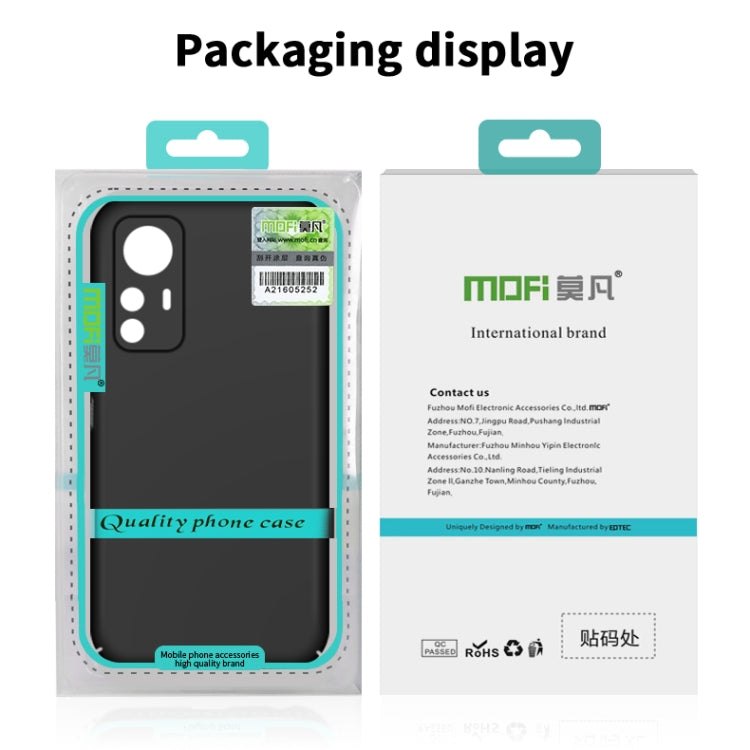 Phone case packaging box set with clear front sleeve for a hard case