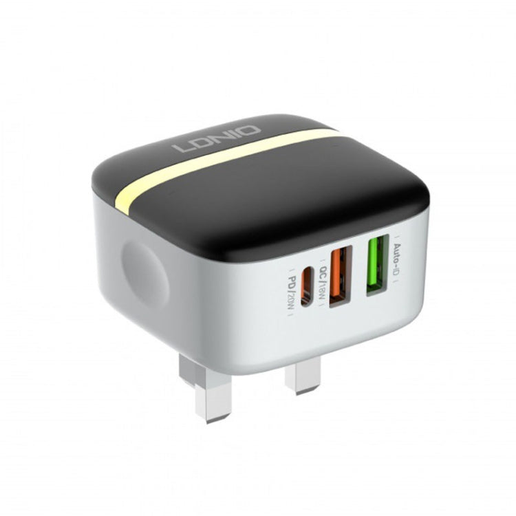 LDNIO triple-port wall charger with black top and three USB ports