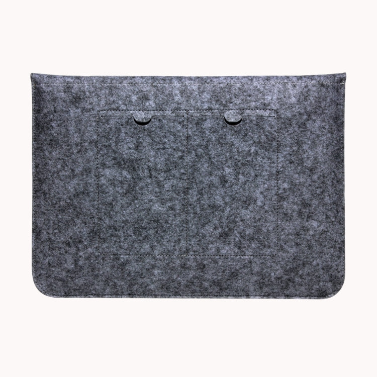 Grey felt sleeve bag with smooth back panel and two elastic loops